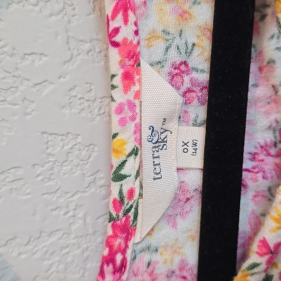 Terra & Sky Pink Floral Blouse - Picture 3 of 3